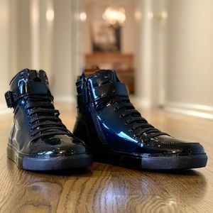 J75 by JUMP! High Top Sneaker NEW!